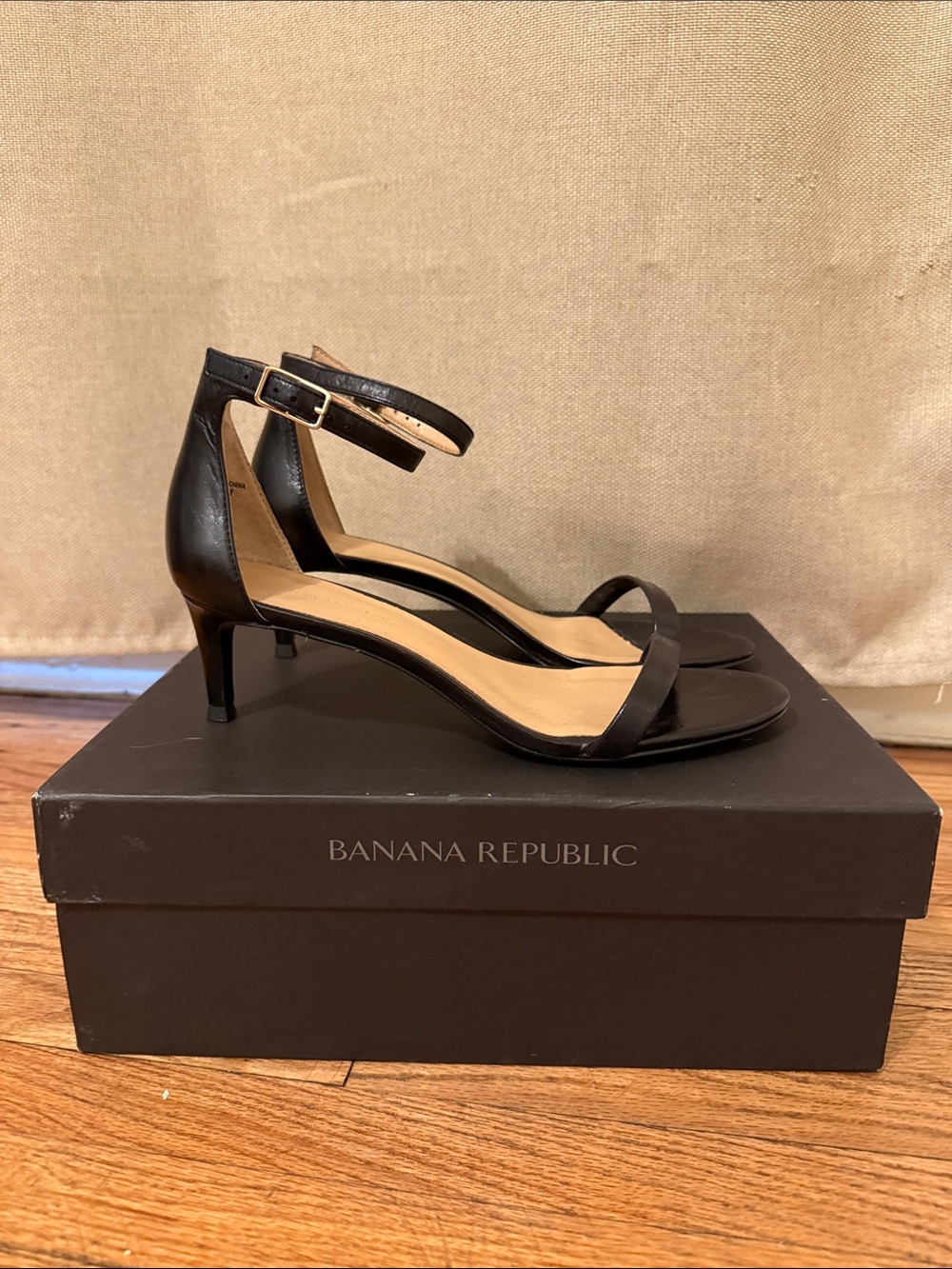 Banana Republic Black Leather Ankle-Strap Kitten Heel Sandals